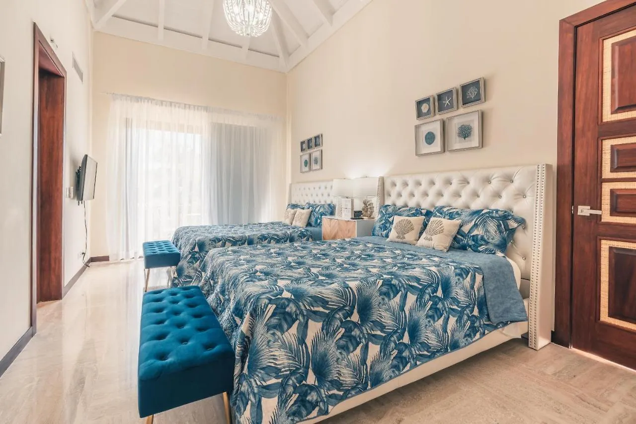 Beautiful 2 Bedroom Apartment At Portillo Лас Терренас